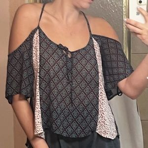 NWT Intu Cold Shoulder Printed Top Size Small